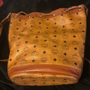 Authentic 🎈🎈MCM bucket bag